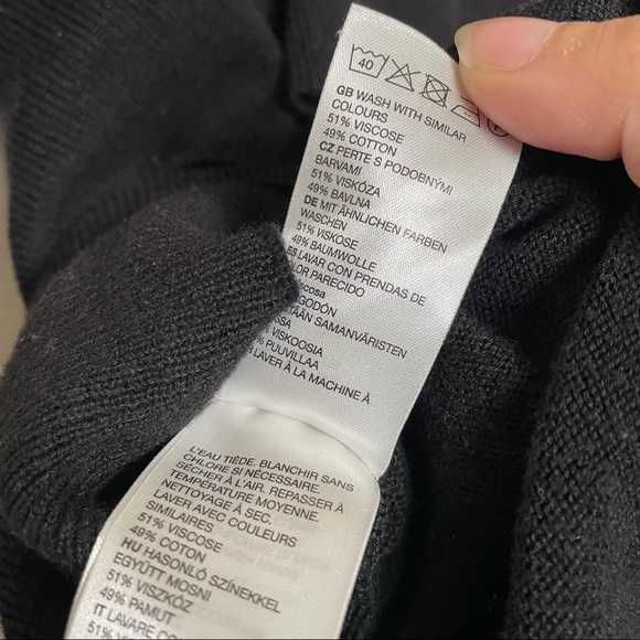 Cheap Monday Black Key Hole Back Long Sleeve Sweater M - Picture 7 of 7